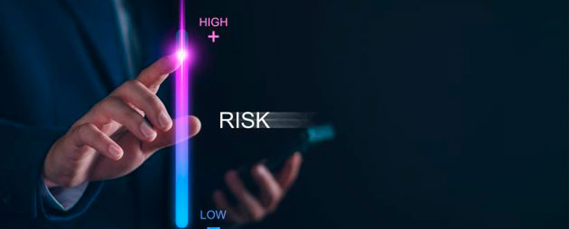 evaluaciones de riesgos de IA